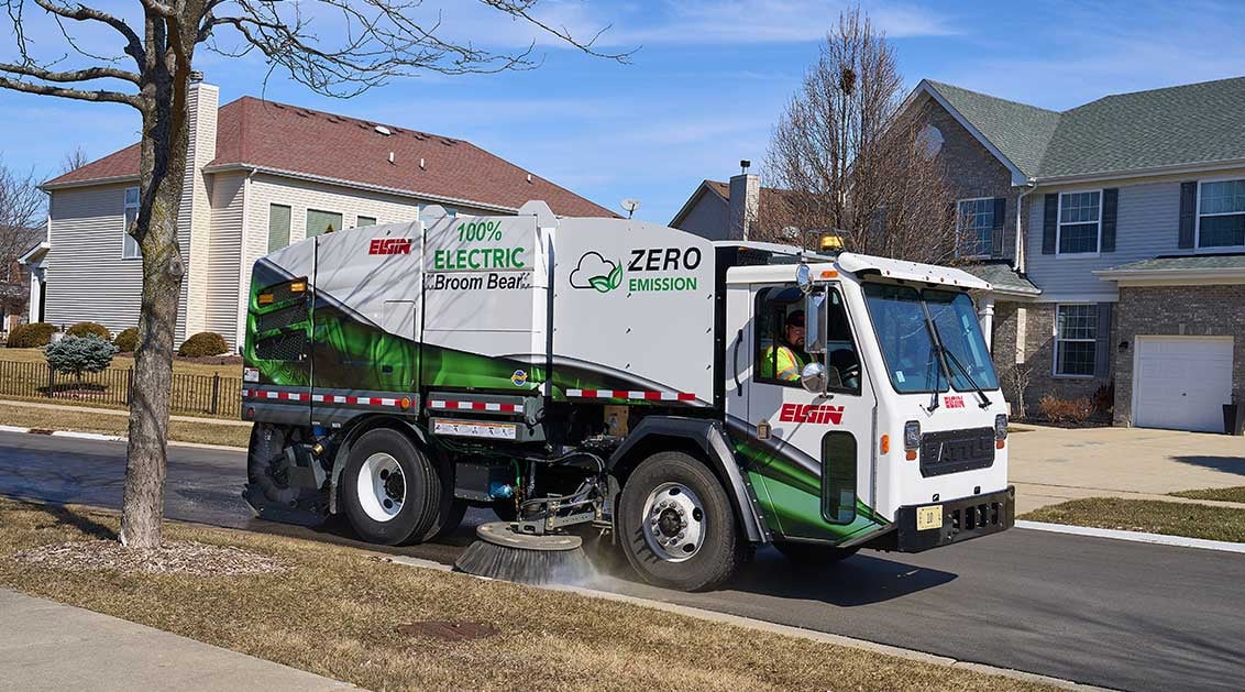 Hybrid-Broom-Bear-Sweeping Hybrid-Broom-Bear-Sweeping