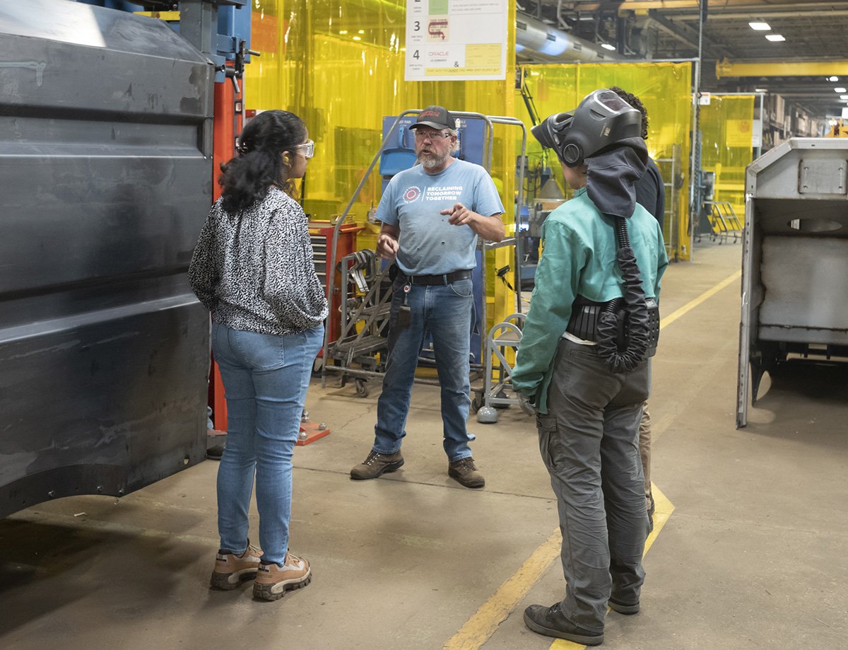 Shop Floor Discussion at Elgin