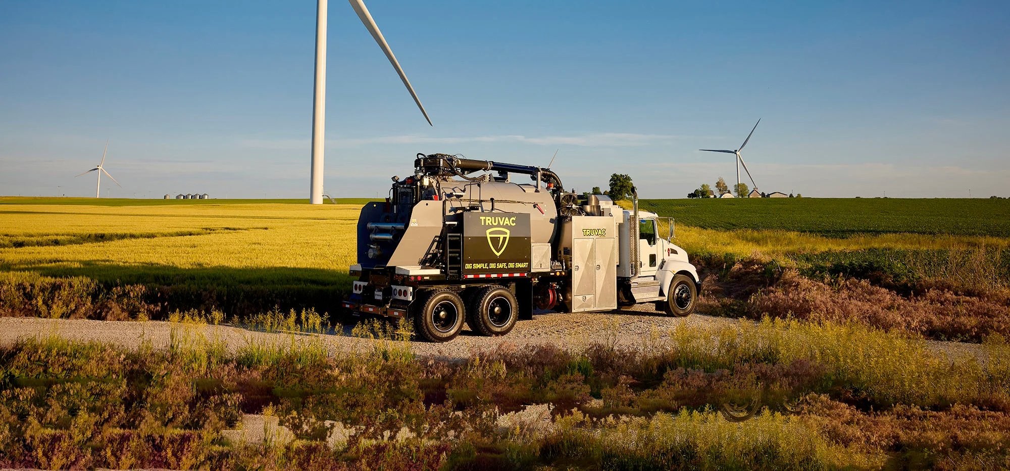 TRUVAC in front of wind turbine